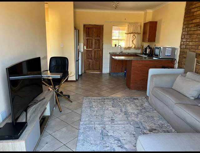 2 BEDROOM PROPERTY TO RENT IN HONEYPARK